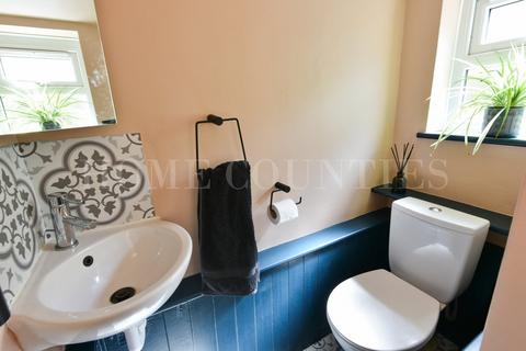 67 Frampton Road, Potters Bar, EN6 1JF