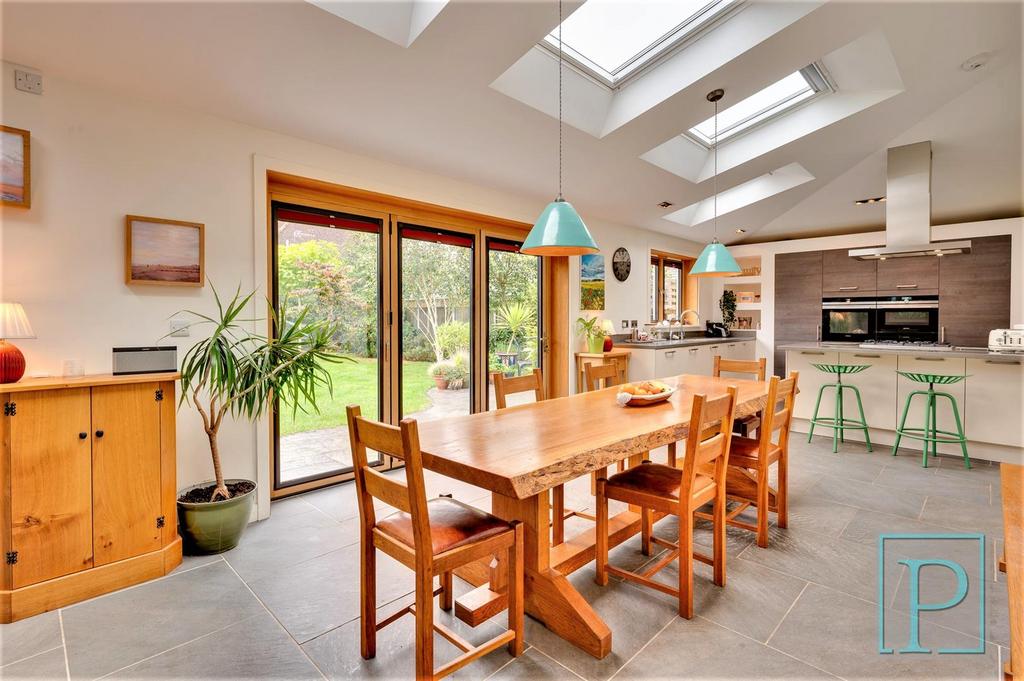 Kitchen dining family room