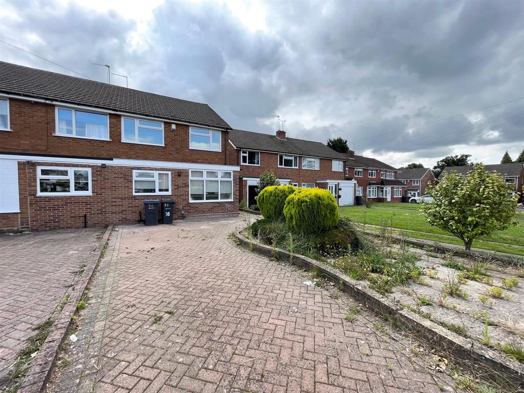 Sherwood Close, Hall Green, Birmingham 3 bed house £1,400 pcm (£323 pw)