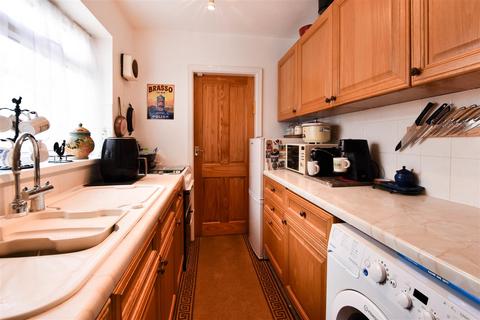 9 Beverley Road, Kirk Ella, Hull, HU10 7AA