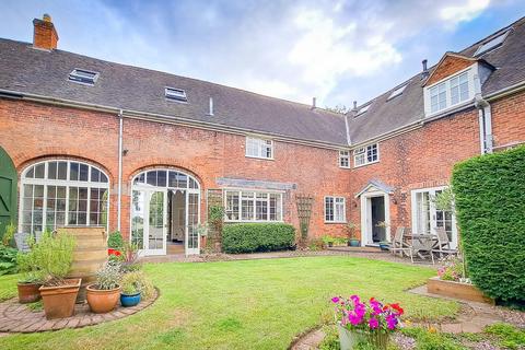 4 bedroom coach house for sale, Orgreave, Alrewas, DE13