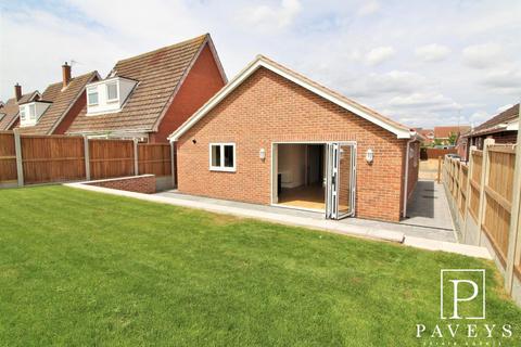 3 bedroom detached bungalow for sale, Butchers Lane, Walton On The Naze