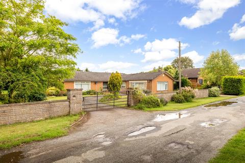 4 bedroom bungalow for sale - 5 West Drive, Sudbrooke, Lincoln