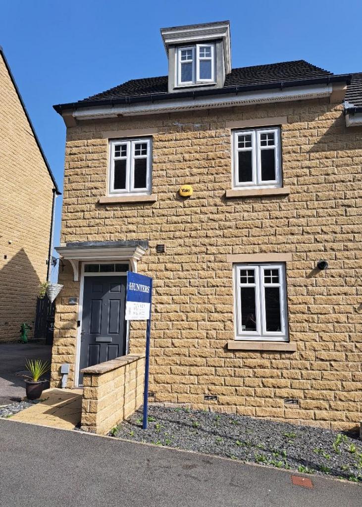 Fountainhead Road, Halifax, HX2 0SR 3 bed semidetached house £900