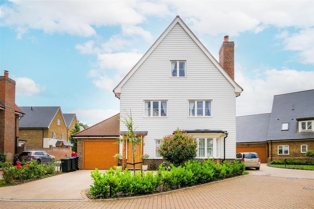 High Road, Chigwell 5 bed house for sale £1,830,000