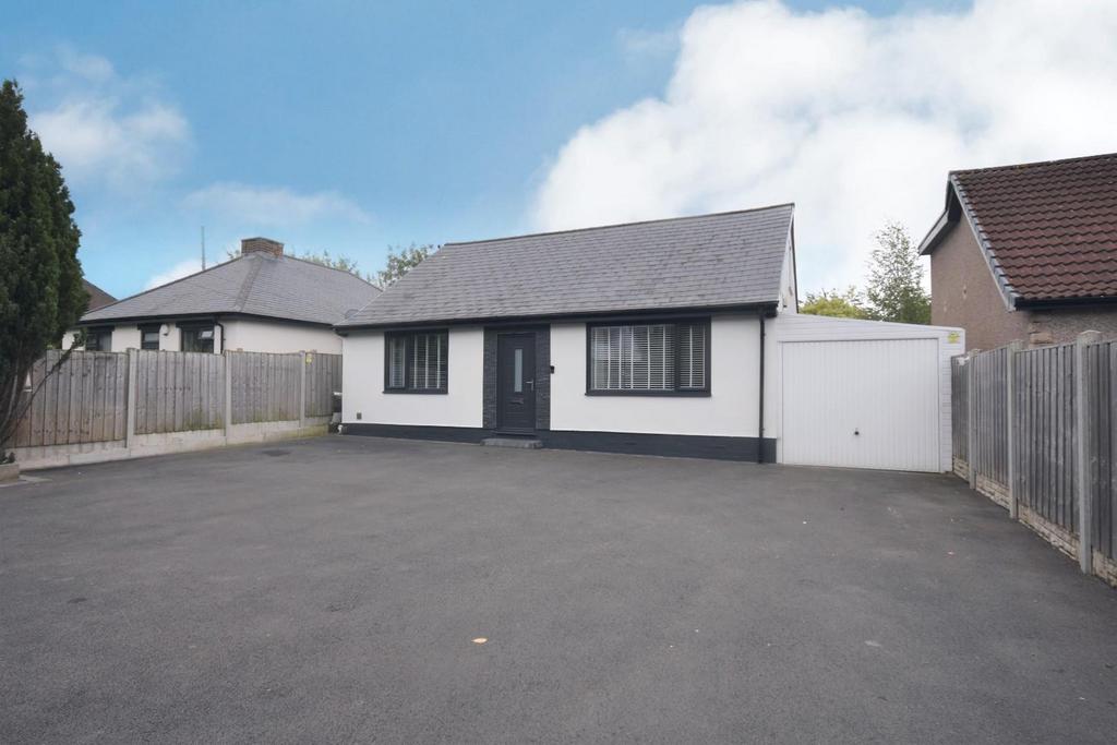 Mansfield Road, Hasland, Chesterfield, S41 0JF 4 bed detached bungalow