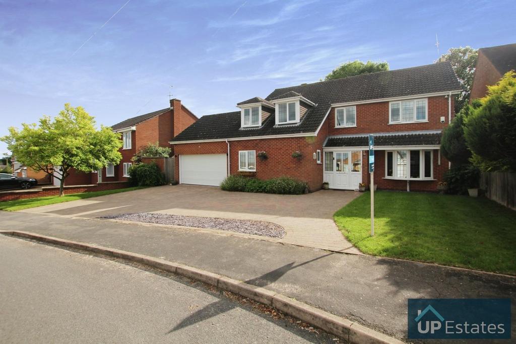 De La Bere Crescent, Burbage 4 bed detached house £750,000
