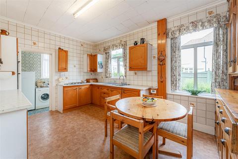 37 Village Road, Enfield, EN1 2ET