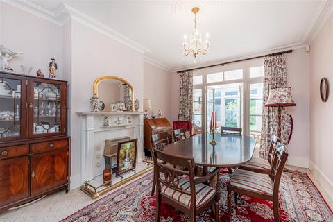 37 Village Road, Enfield, EN1 2ET