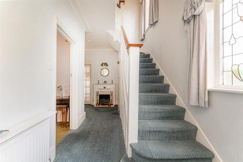 37 Village Road, Enfield, EN1 2ET