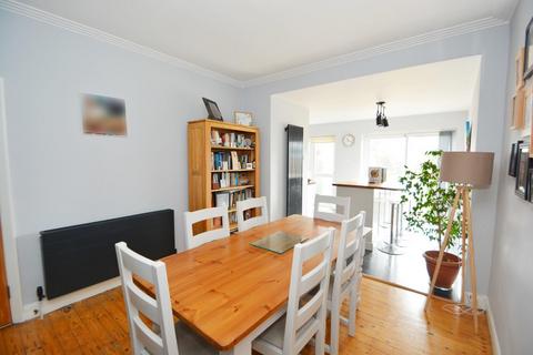 47 Torrington Drive, Harrow, HA2 8ND