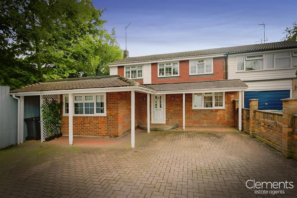 Chalfont Close, Hemel Hempstead HP2 4 bed end of terrace house for sale £599,950