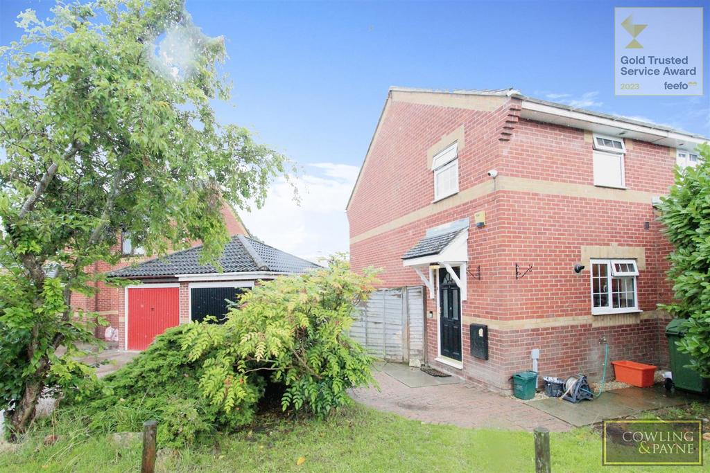 CPO9147 * ONLINE ENQUIRIES ONLY* Wickford 2 bed semidetached house to