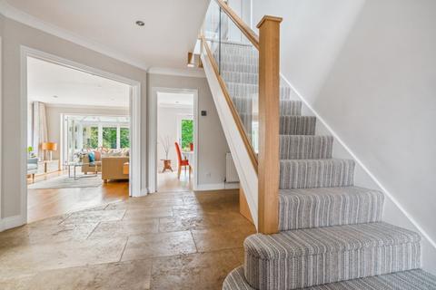 5 bedroom detached house for sale, Denham Walk, Chalfont St Peter, Buckinghamshire