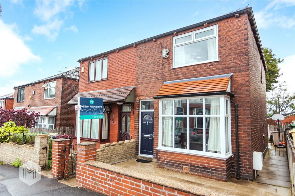 Conway Avenue, Bolton, Greater Manchester, BL1 6AZ 2 bed semidetached
