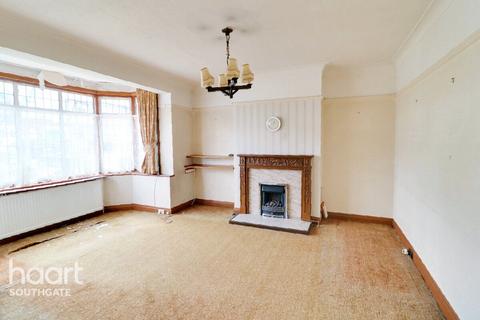 15 Wynchgate, London, N14 6RP