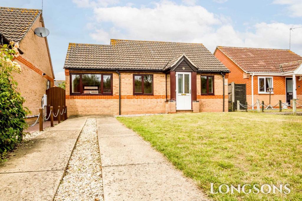 Wren Close, Necton 3 bed detached bungalow £850 pcm (£196 pw)