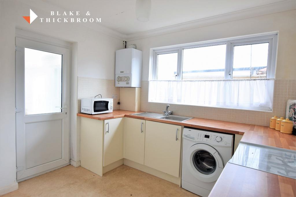 Brentwood Road, HollandonSea 2 bed semidetached bungalow for sale