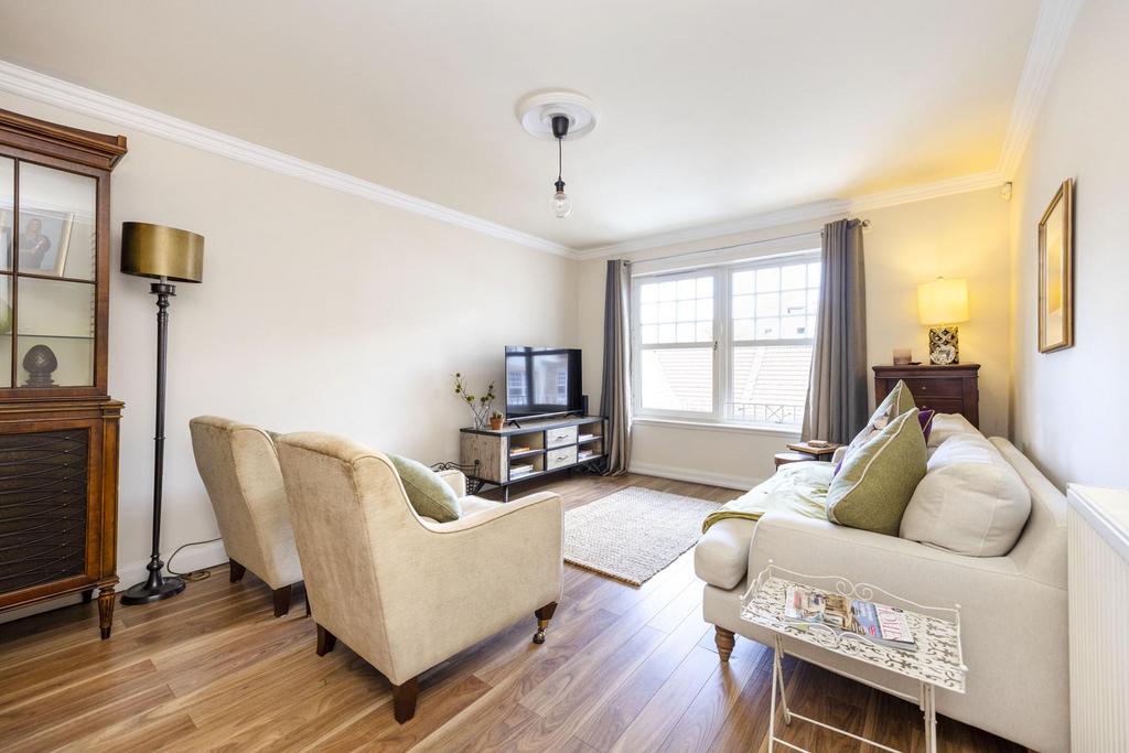 8A West Mill Road, Colinton... 2 bed flat £340,000