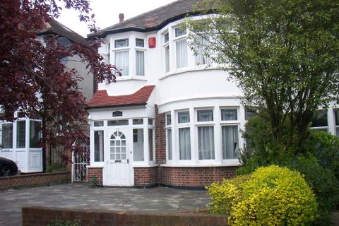 4 bedroom semi-detached house to rent, Beechdale, Winchmore Hill