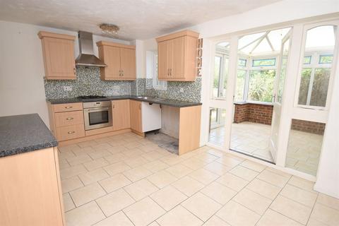 3 bedroom terraced house for sale, Primrose Way, Chestfield, Whitstable