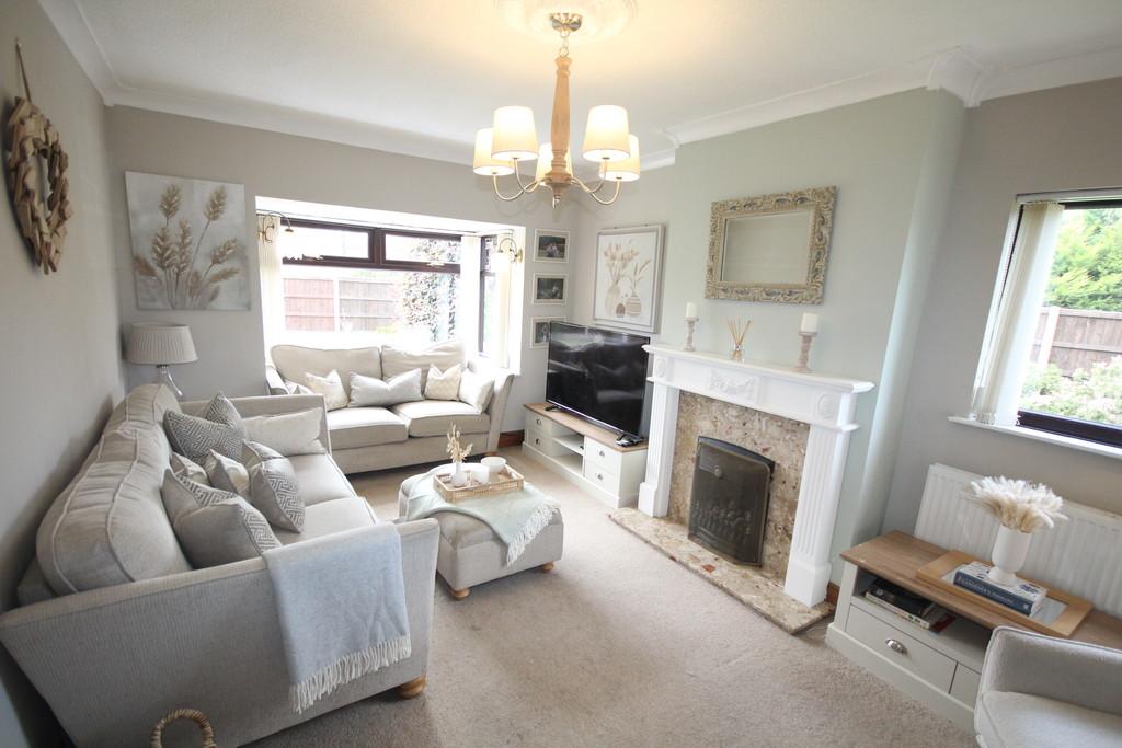 Holt Road, Wrexham 4 bed detached house for sale £360,000