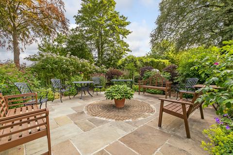 12 Milesdown Place, Winchester, SO23 0AG