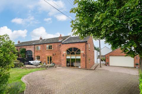 4 bedroom barn conversion for sale, Kilroyd Drive, Hunsworth