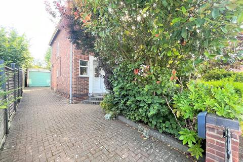 1 Cliffe Way, Warwick, CV34 5JF