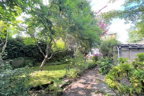 1 Cliffe Way, Warwick, CV34 5JF