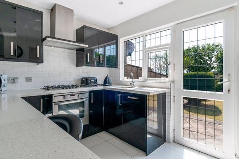 41 Fernheath Way, Dartford, DA2 7PE