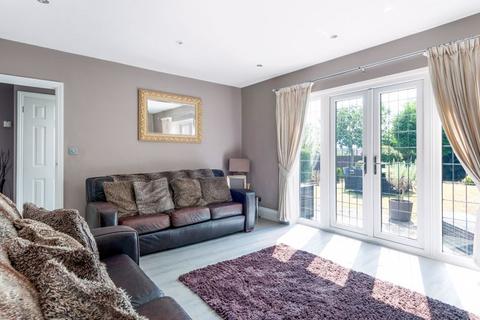 41 Fernheath Way, Dartford, DA2 7PE