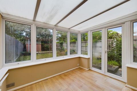 40 Elmdon Road, South Ockendon, RM15 5BF