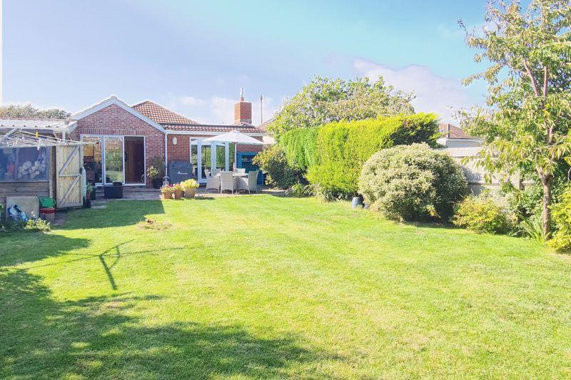 Solent Road, Hill Head, PO14 4 bed detached bungalow £750,000