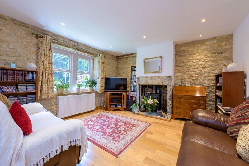 Bath Road, Bradford on Avon BA15 4 bed terraced house £500,000