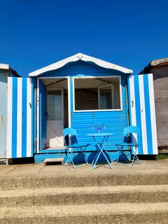 Chalet for sale, Walton on the Naze CO14