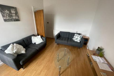 4 bedroom flat to rent, Baker Street, Stirling Town, Stirling, FK8