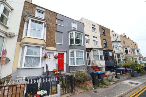 5 bedroom terraced house for sale, West Cliff Road, Ramsgate