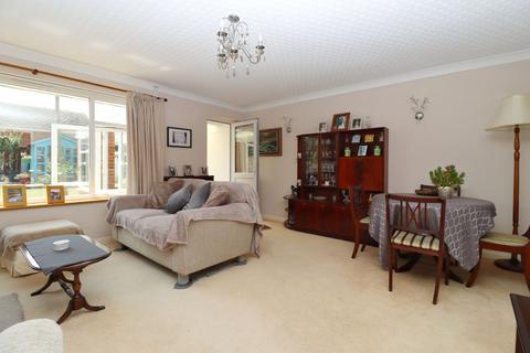 2 bedroom bungalow for sale, Cudham Gardens, Cliftonville, Margate