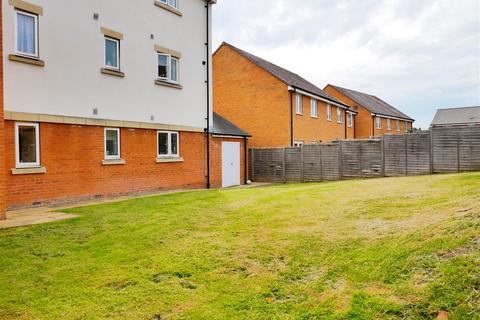 2 bedroom flat for sale - Anson Avenue, Calne