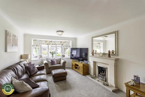 7 Kingfisher Road, Adwick Le Street, Doncaster, DN6 7UT