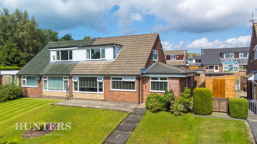 Farm Walk, Bents Farm, Littleborough, OL15 8LJ 5 bed semidetached