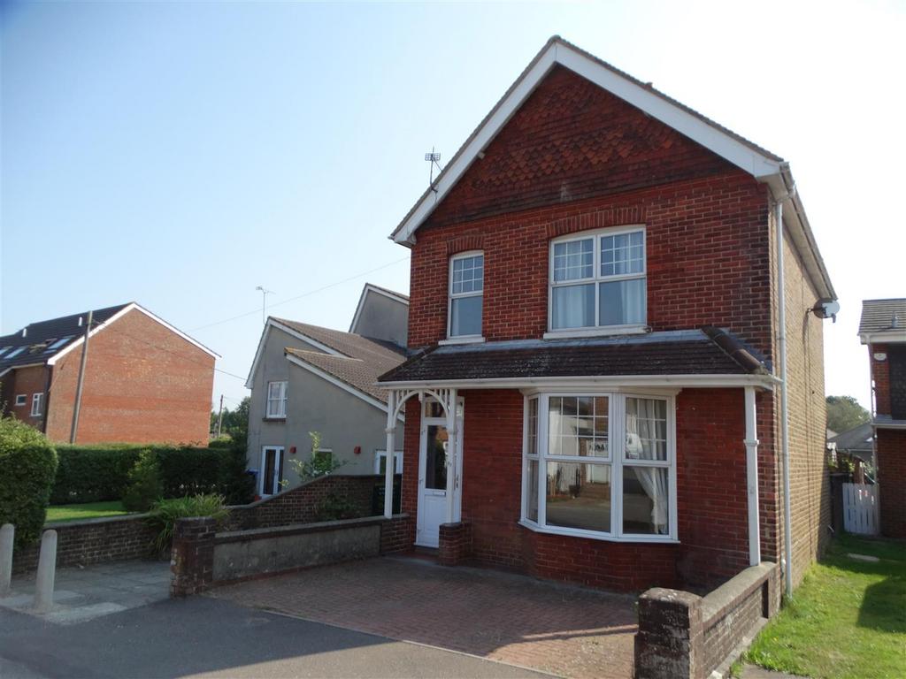 Junction Road, Burgess Hill 4 bed detached house for sale £385,000