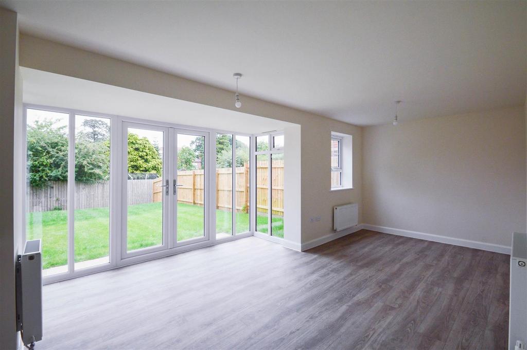 Living Dining Area