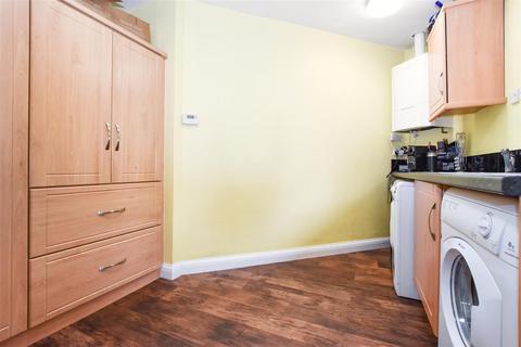 2 Bladons Walk, Kirk Ella, Hull, HU10 7AX