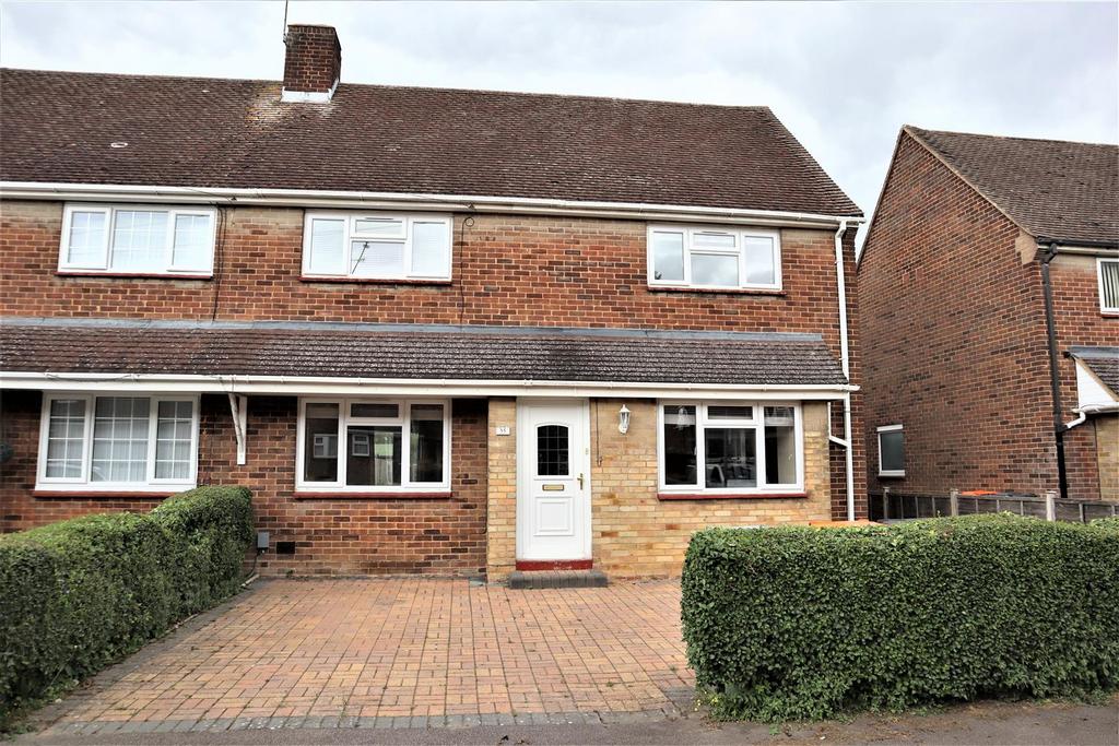 Manor Park, Houghton Regis, Bedfordshire 3 bed semidetached house £325,000