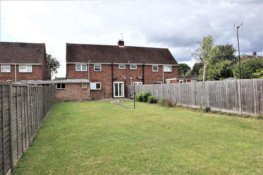 Manor Park, Houghton Regis, Bedfordshire 3 bed semidetached house £