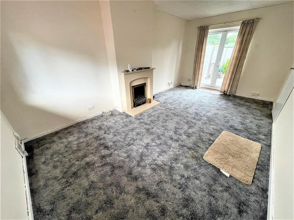 Manor Park, Houghton Regis, Bedfordshire 3 bed semidetached house for sale £325,000