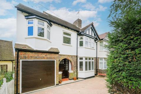 4 Woodberry Way, London, E4 7DX