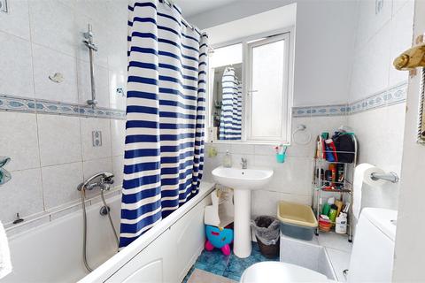 2 bedroom property for sale, Clifford Court, London